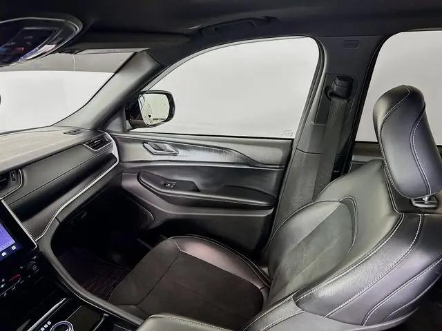 2024 Jeep Grand Cherokee L Altitude X 4x4