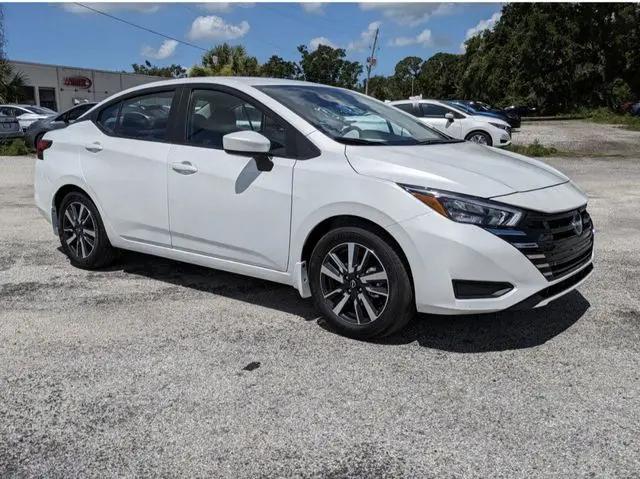 2025 Nissan Versa 1.6 SR