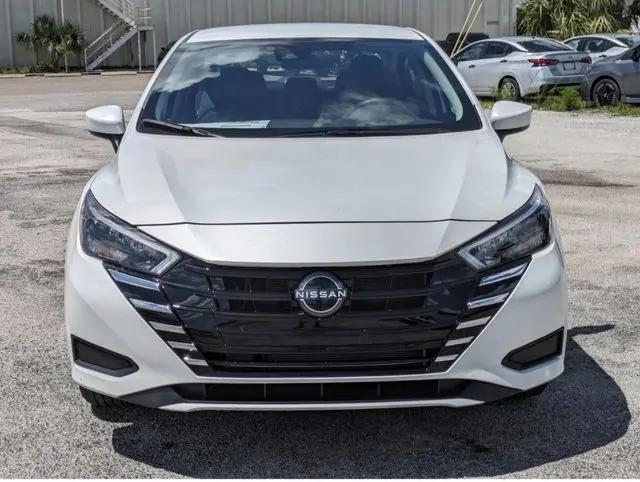 2025 Nissan Versa 1.6 SR