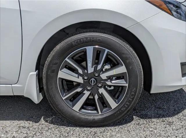 2025 Nissan Versa 1.6 SR