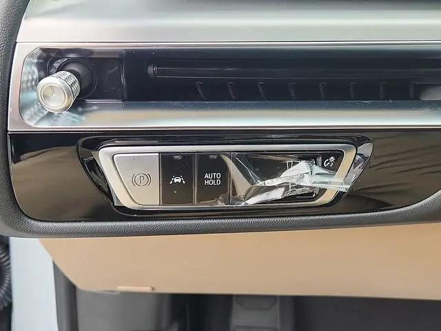 2026 Cadillac iQ Signature Luxury AWD