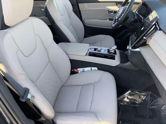 2026 Volvo XC90 Plus, B6 AWD Gas (mild hybrid), Gasoline, Bright, 7 Seats