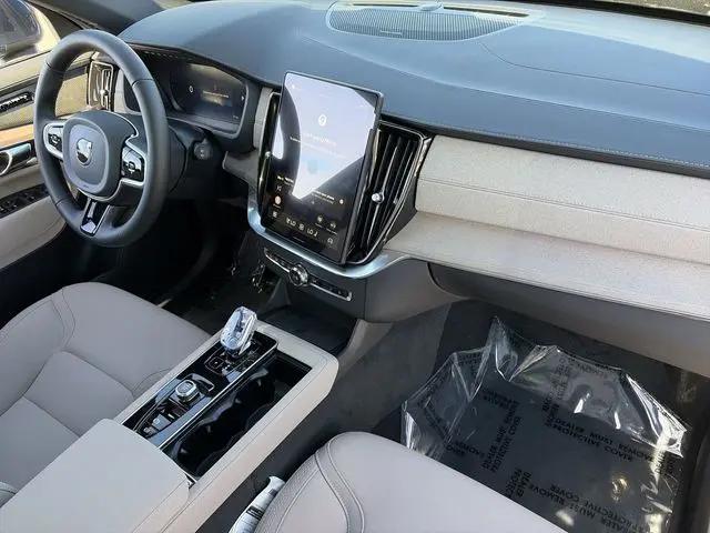2026 Volvo XC90 Plus, B6 AWD Gas (mild hybrid), Gasoline, Bright, 7 Seats