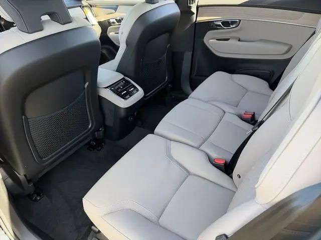 2026 Volvo XC90 Plus, B6 AWD Gas (mild hybrid), Gasoline, Bright, 7 Seats