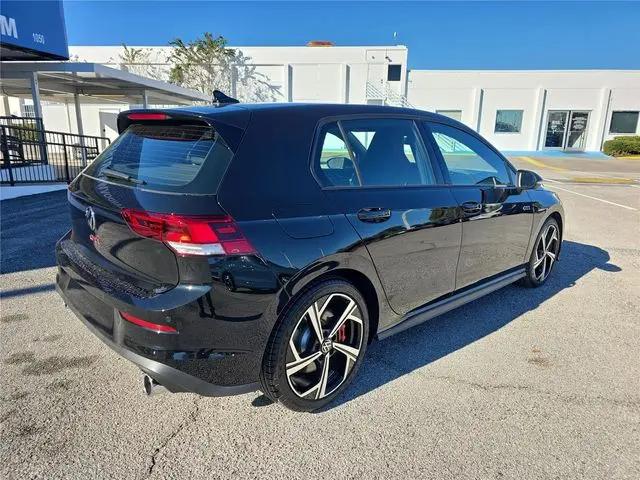 2026 Volkswagen Golf GTI SE