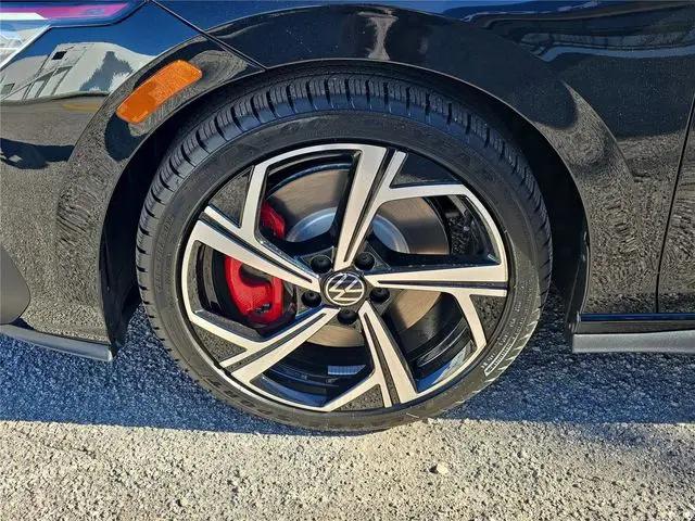 2026 Volkswagen Golf GTI SE