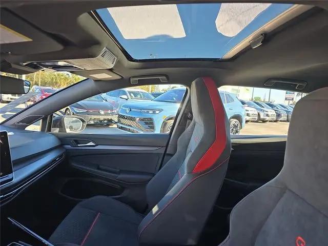 2026 Volkswagen Golf GTI SE