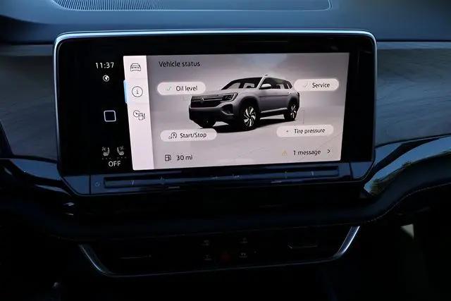 2026 Volkswagen Atlas SE with Technology