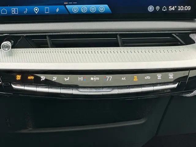 2025 Cadillac iQ Sport 2 AWD