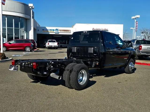 2026 Ram 3500 Tradesman/Big Horn