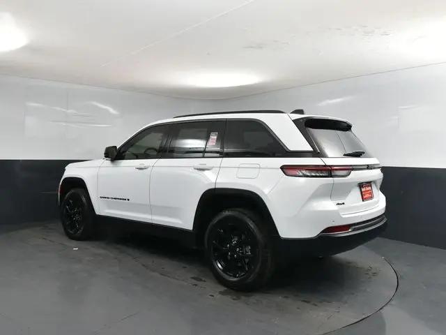 2026 Jeep Grand Cherokee Altitude 4x4