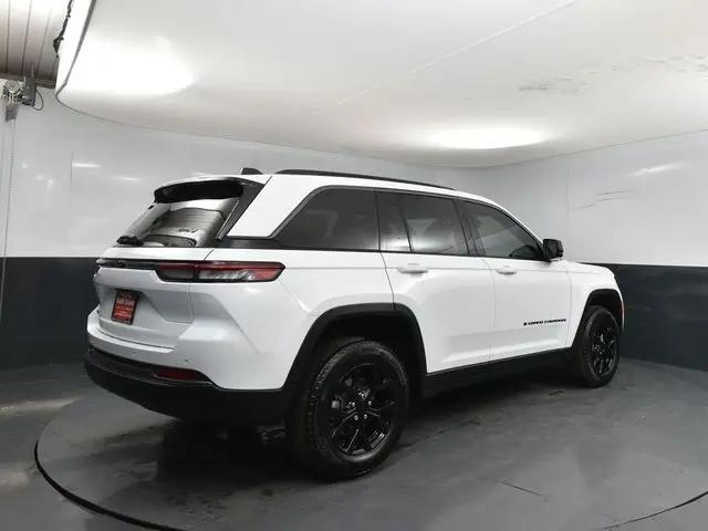 2026 Jeep Grand Cherokee Altitude 4x4