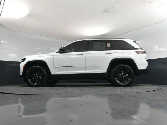 2026 Jeep Grand Cherokee Altitude 4x4