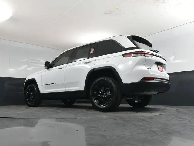 2026 Jeep Grand Cherokee Altitude 4x4