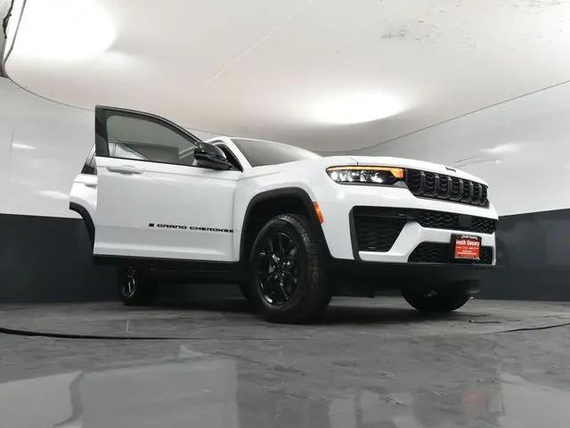 2026 Jeep Grand Cherokee Altitude 4x4