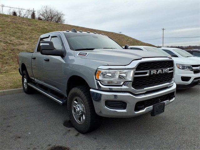 2024 RAM 2500 Tradesman Crew Cab 4x4 64 Box