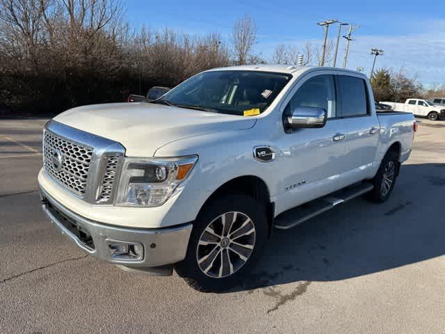 2017 Nissan TITAN SL
