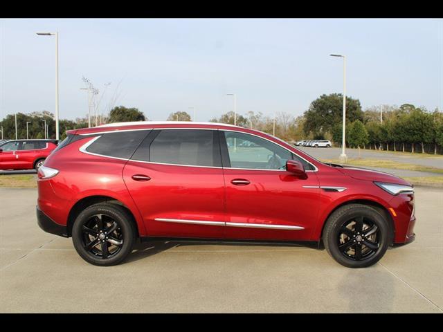 2023 Buick Enclave Essence AWD