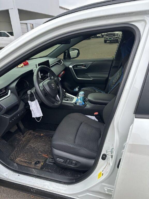 2023 Toyota RAV4 Hybrid SE