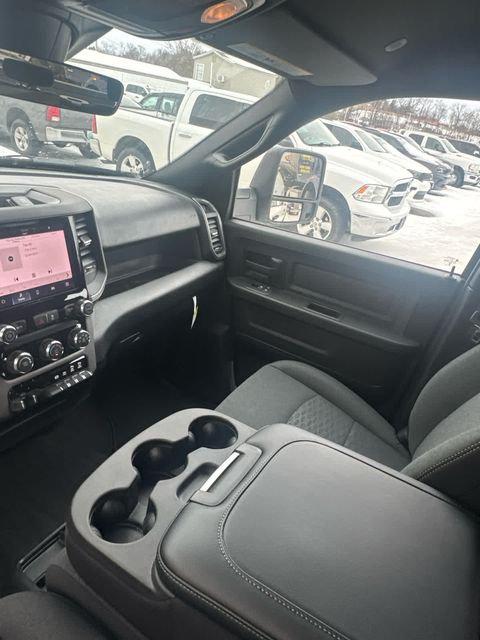 2026 Ram 2500 Black Express Crew Cab 4x4 6'4" Box