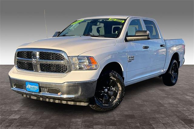 2023 RAM 1500 Classic SLT Crew Cab 4x4 57 Box