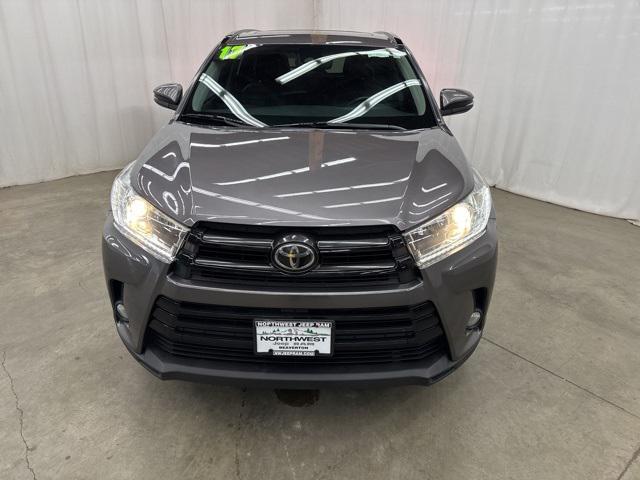 2017 Toyota Highlander SE