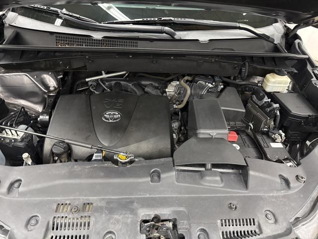 2017 Toyota Highlander SE