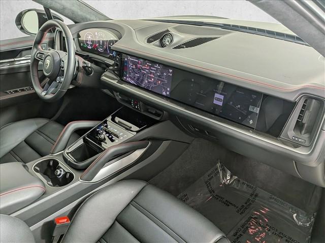 2026 Porsche Cayenne E-Hybrid Turbo