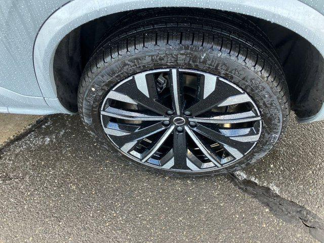 2026 Volvo XC90 Plug-In Hybrid Ultra Dark Theme, T8 AWD, Electric/Gasoline, 6 Seats