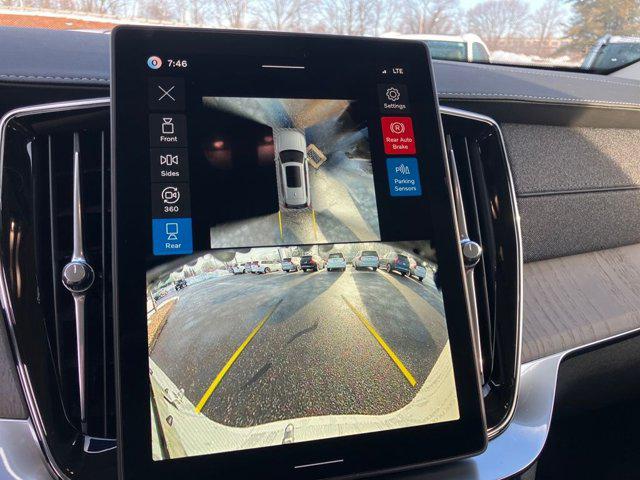 2026 Volvo XC90 Plug-In Hybrid Ultra Dark Theme, T8 AWD, Electric/Gasoline, 6 Seats