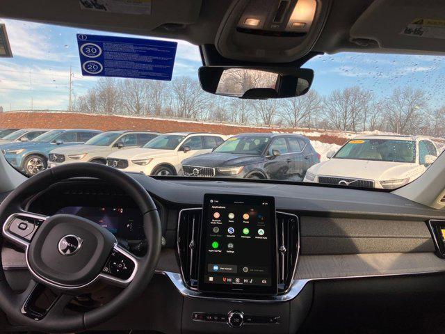 2026 Volvo XC90 Plug-In Hybrid Ultra Dark Theme, T8 AWD, Electric/Gasoline, 6 Seats