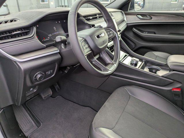 2026 Jeep Grand Cherokee Altitude 4x2