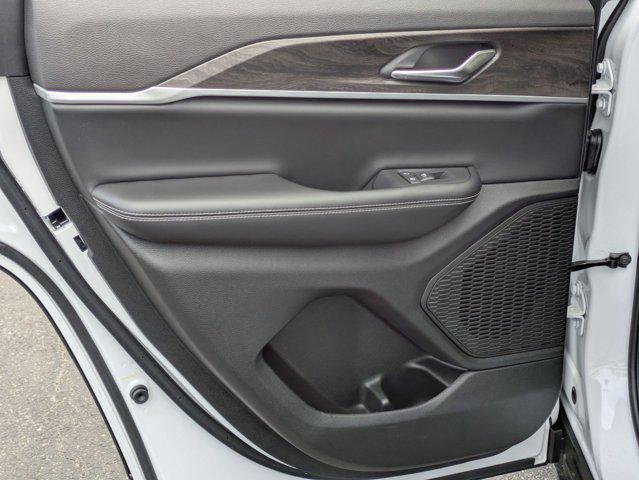 2026 Jeep Grand Cherokee Altitude 4x2