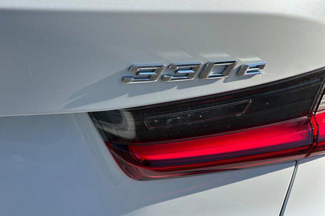 2022 BMW 3 Series 330e Sedan