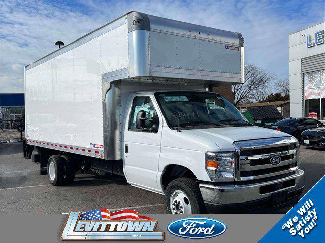 2026 Ford E-450 Cutaway 2026 FORD E-450 CUTAWAY CHASSIS DRW 2DR 158 WB HD