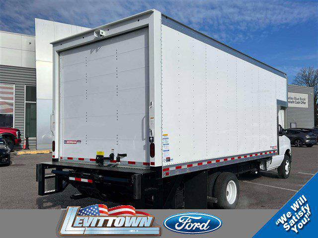 2026 Ford E-450 Cutaway 2026 FORD E-450 CUTAWAY CHASSIS DRW 2DR 158 WB HD