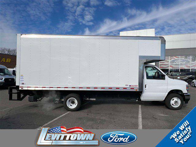 2026 Ford E-450 Cutaway 2026 FORD E-450 CUTAWAY CHASSIS DRW 2DR 158 WB HD