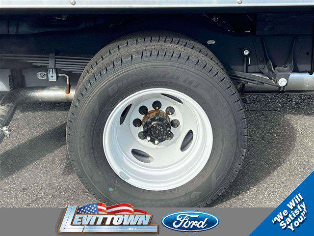 2026 Ford E-450 Cutaway 2026 FORD E-450 CUTAWAY CHASSIS DRW 2DR 158 WB HD
