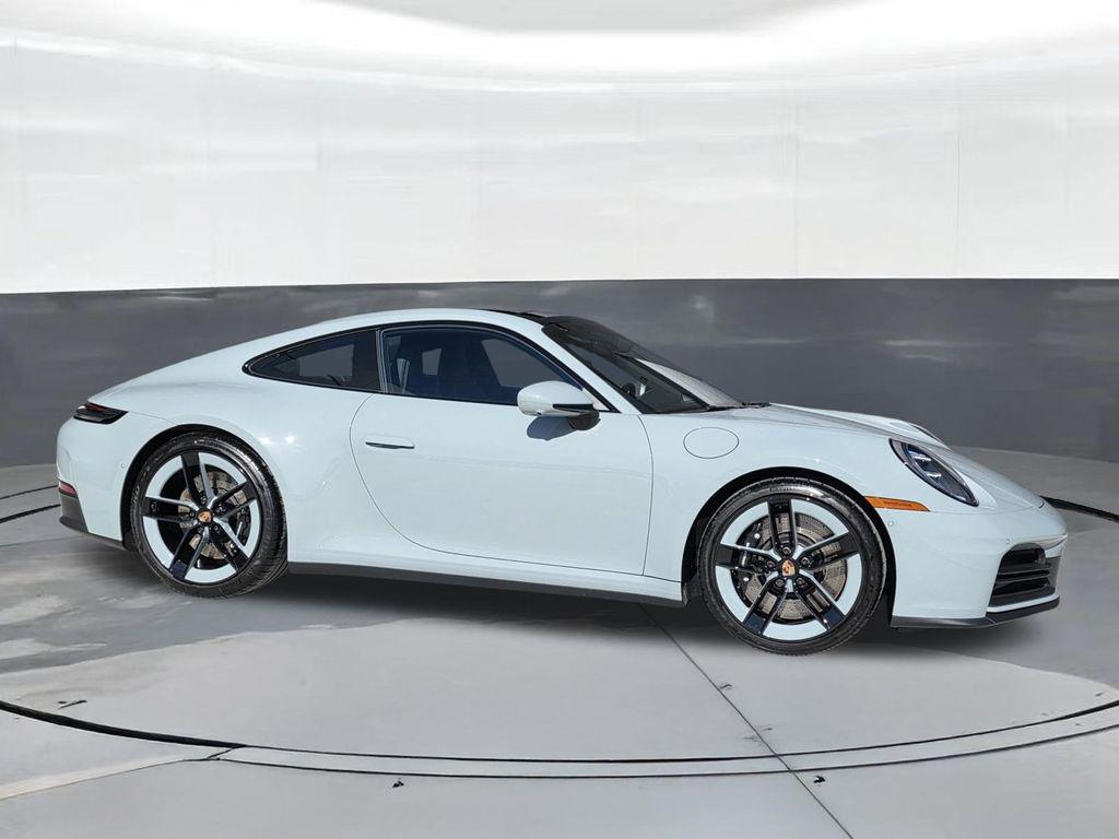 2026 Porsche 911 S - Photo 7