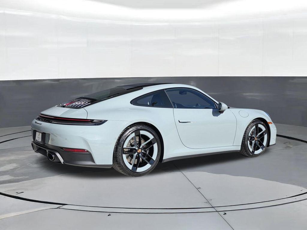 2026 Porsche 911 S - Photo 8