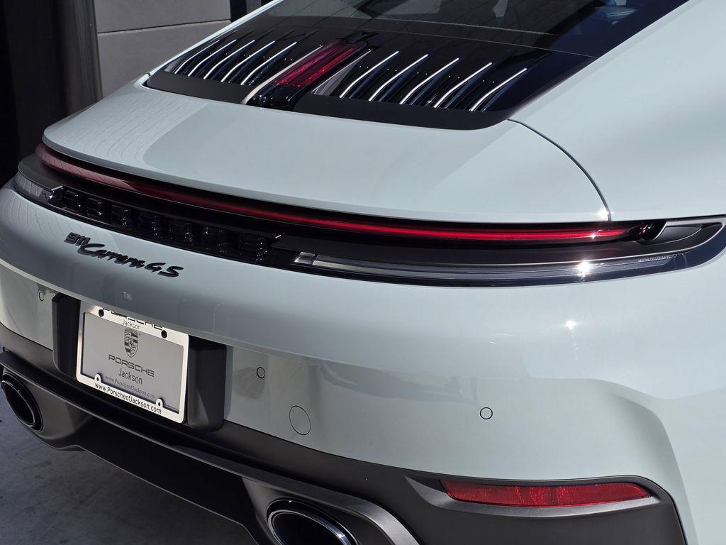 2026 Porsche 911 S - Photo 11