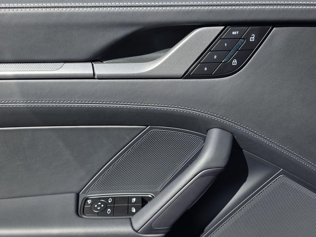 2026 Porsche 911 S - Photo 14