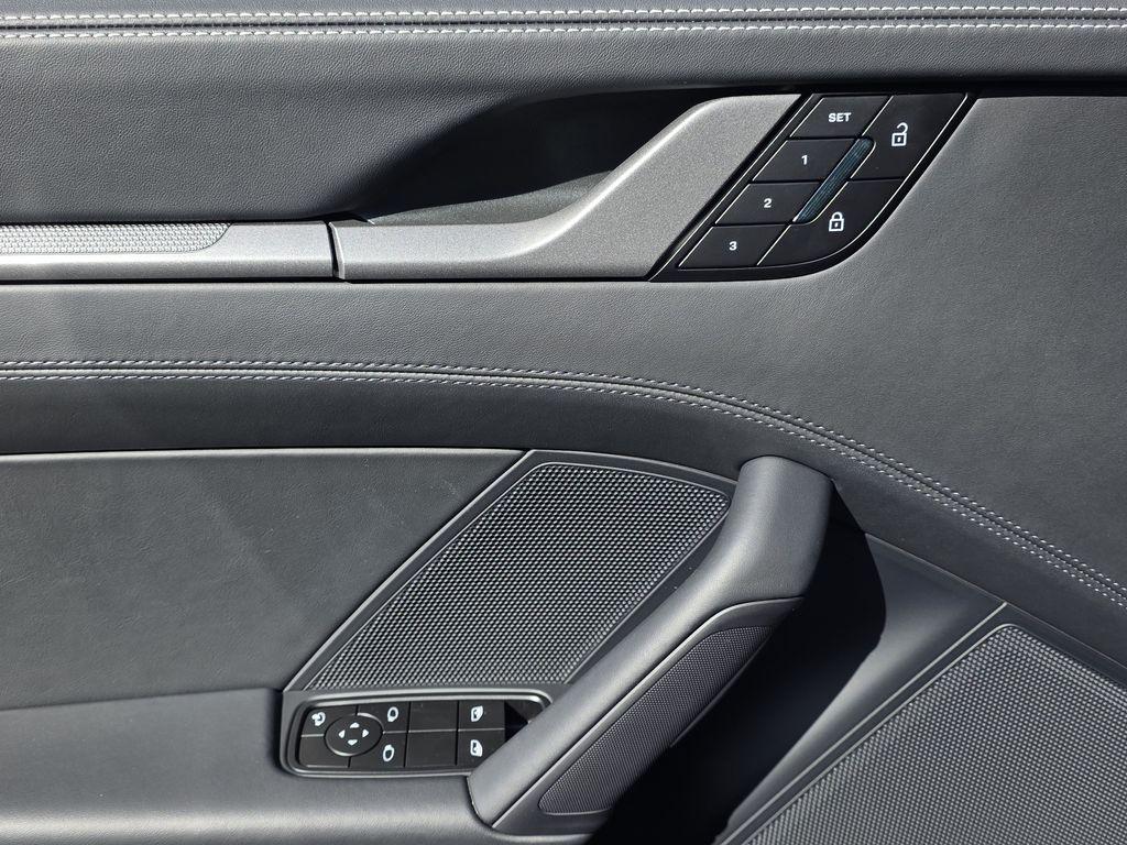 2026 Porsche 911 S - Photo 14
