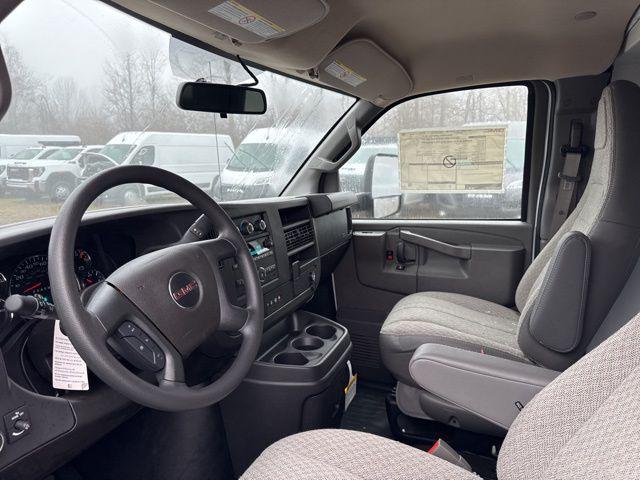2025 GMC Savana Cutaway Work Van