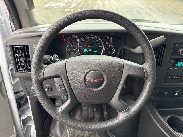2025 GMC Savana Cutaway Work Van