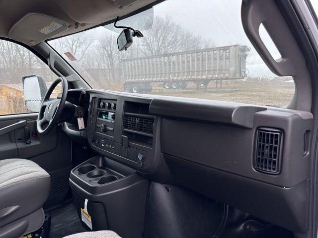 2025 GMC Savana Cutaway Work Van