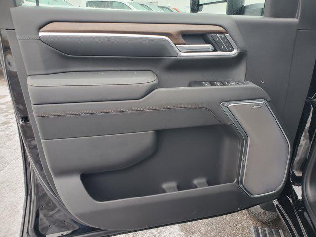 2026 Chevrolet Silverado 2500HD Crew Cab, Standard Bed, High Country, 4WD