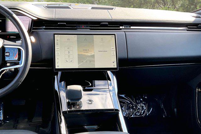 2025 Land Rover Range Rover Sport P360 SE