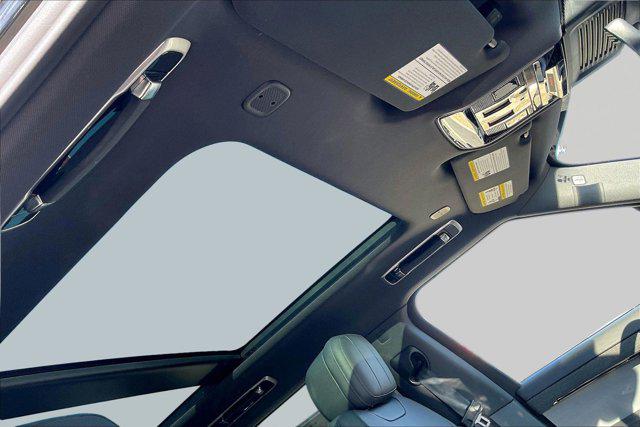 2025 Land Rover Range Rover Sport P360 SE
