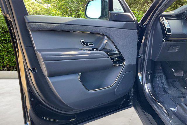 2025 Land Rover Range Rover Sport P360 SE